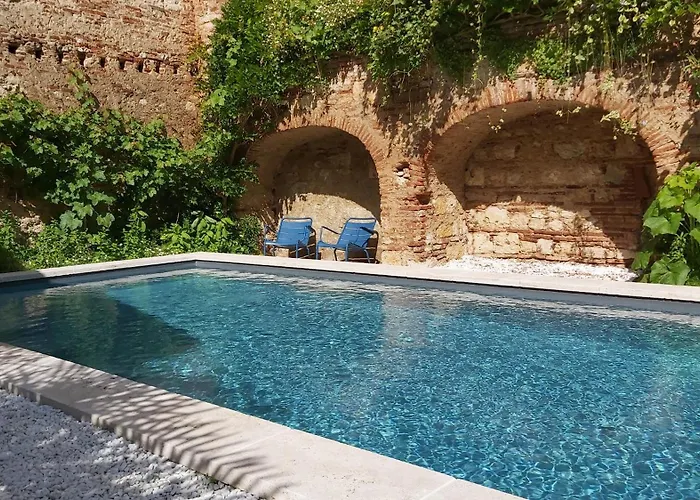 Holiday home Hyper Centre - 60m² Avec Piscine Chauffee